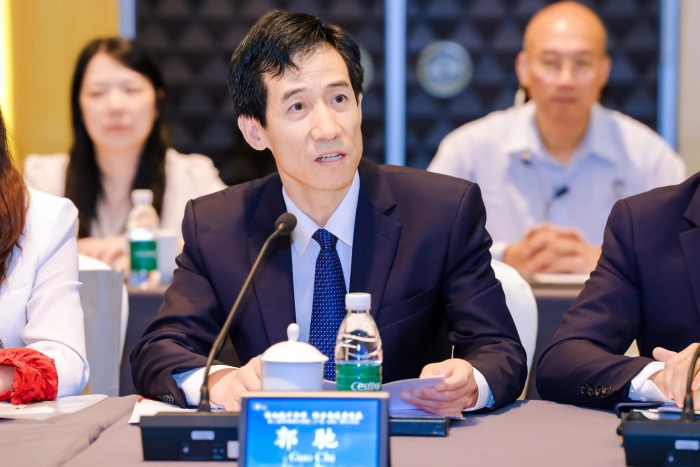 市统计局党组书记、局长郭驰.jpg
